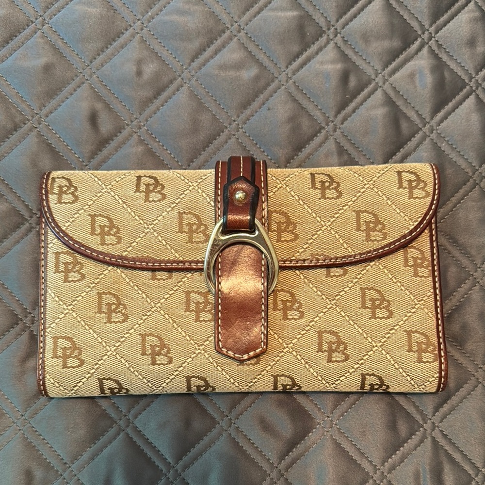 Dooney & Bourke Rich Brown Leather Wallet